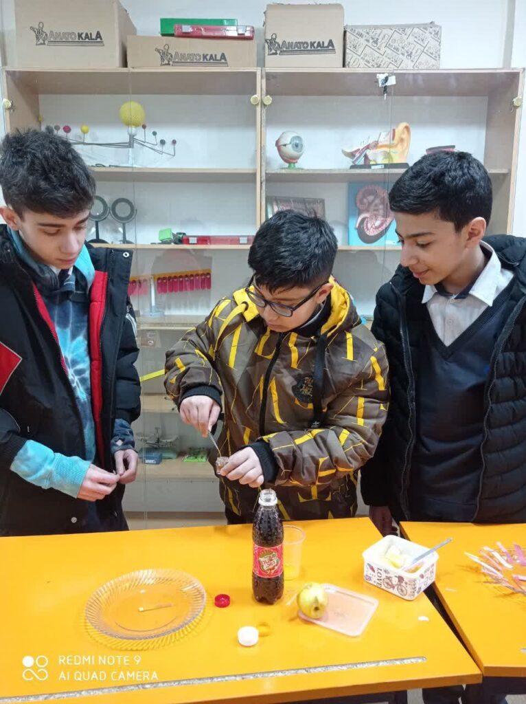 آزمایشگاه علوم