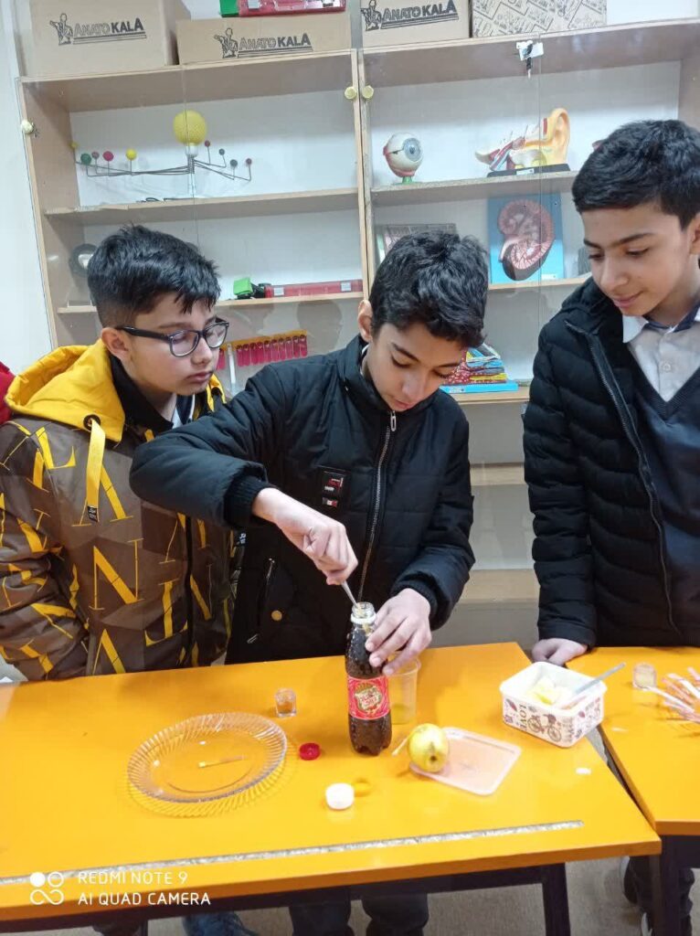 آزمایشگاه علوم