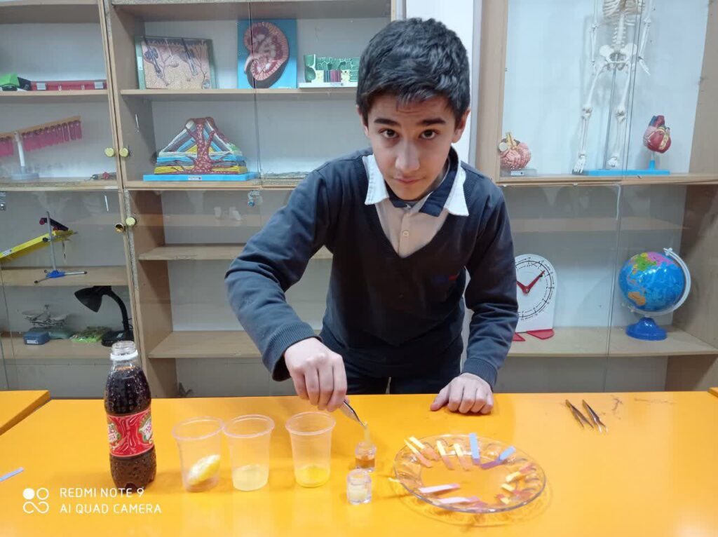 آزمایشگاه علوم